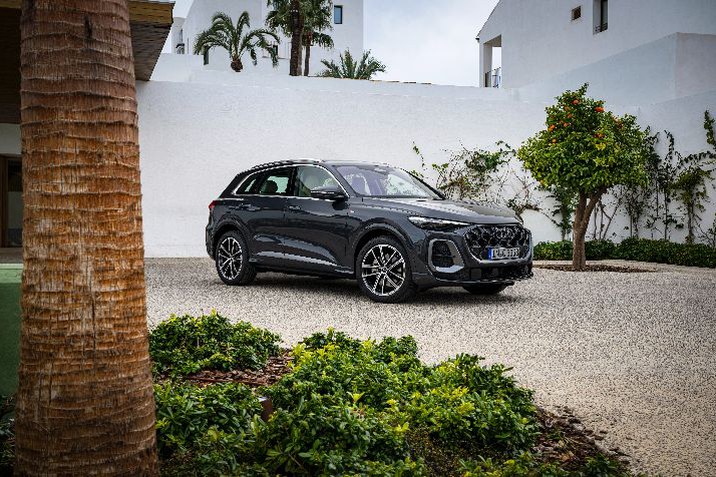 SUV Audi quattro Q5
